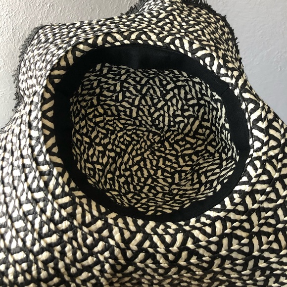 BOGO FREE White & Black Floppy Sun Hat Diamond Pattern🌸 - Picture 3 of 4